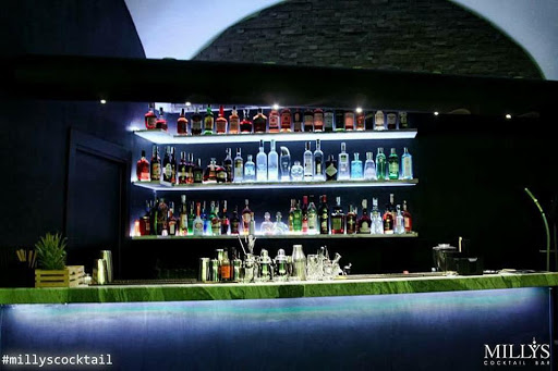 MILLYS cocktail bar