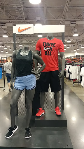 Sporting Goods Store «Nike Clearance Store», reviews and photos, 5000 S Arizona Mills Cir #240, Tempe, AZ 85282, USA