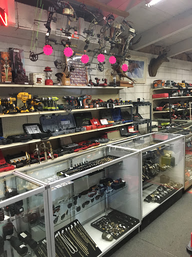 Pawn Shop «Xtreme Pawn - Lindon», reviews and photos, 720 State St, Lindon, UT 84042, USA