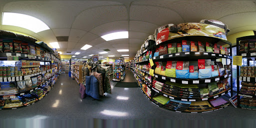 Pet Supply Store «Our Pet World», reviews and photos, 380 Semoran Commerce Pl, Apopka, FL 32703, USA