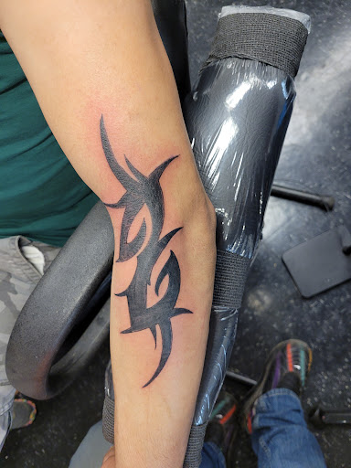 Tattoo Shop «House of Stain», reviews and photos, 4170 W Broad St, Columbus, OH 43228, USA