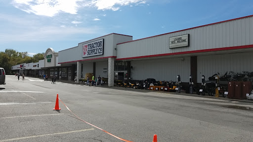 Home Improvement Store «Tractor Supply Co.», reviews and photos, 461 N Main St #2, Warsaw, NY 14569, USA
