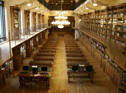 Biblioteca Facultăţii de Litere - <nil>
