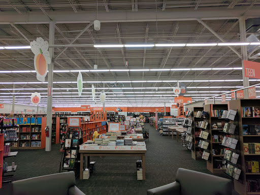 Used Book Store «2nd & Charles», reviews and photos, 12747 Jefferson Ave, Newport News, VA 23602, USA