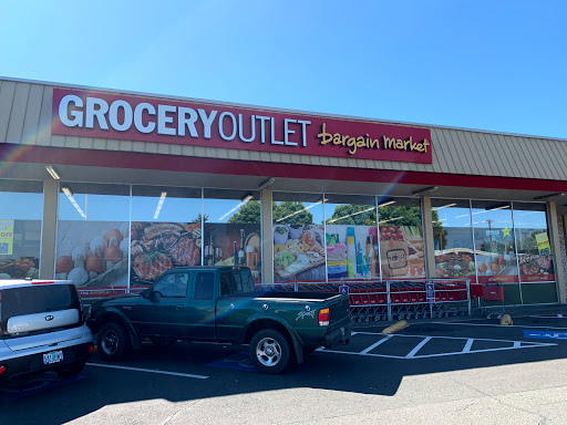 Grocery Store «Grocery Outlet Bargain Market», reviews and photos, 2060 River Rd, Eugene, OR 97404, USA