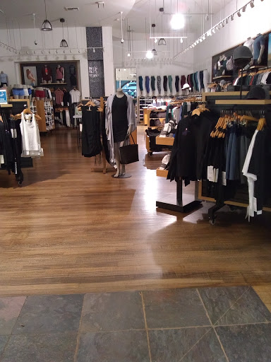 Sportswear Store «lululemon», reviews and photos, 334 N Beverly Dr, Beverly Hills, CA 90210, USA