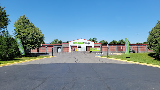 Self-Storage Facility «Guaranty Self Storage», reviews and photos, 4526 Daly Dr, Chantilly, VA 20151, USA