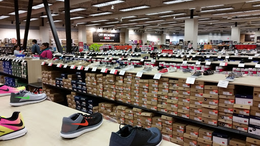 Shoe Store «Off Broadway Shoe Warehouse», reviews and photos, 13400 Jamboree Rd, Irvine, CA 92602, USA