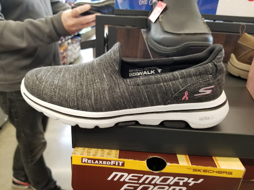 SKECHERS Warehouse Outlet