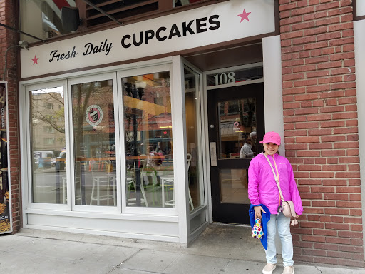 Cafe «Cupcake Royale», reviews and photos, 108 Pine St, Seattle, WA 98101, USA