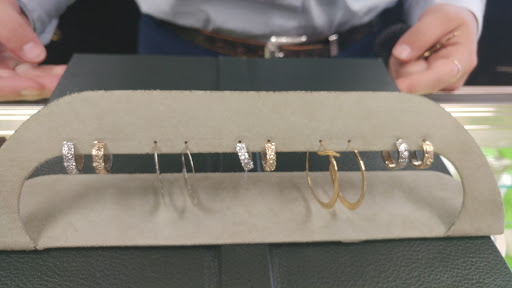 Jewelry Store «Bassett Jewelers & Engraving», reviews and photos, 527 Oneida St, Minocqua, WI 54548, USA