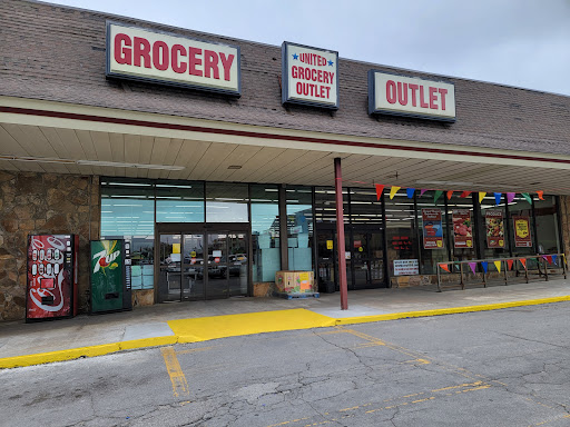 Grocery Store «United Grocery Outlet», reviews and photos, 106 Woodmere Mall, Crossville, TN 38555, USA