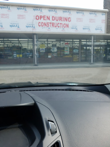 Discount Store «Dollar General», reviews and photos, 29119 W 8 Mile Rd, Livonia, MI 48152, USA