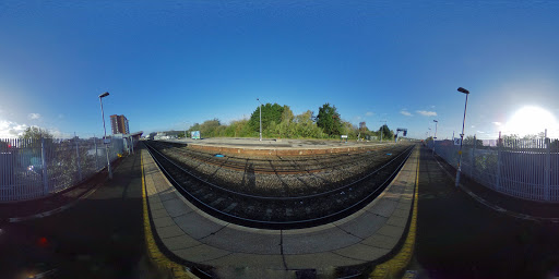 Swindon railway station