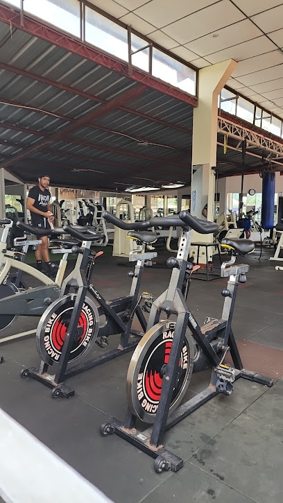 Tennis Club Gym - XG2Q+97V, Portoviejo, Ecuador