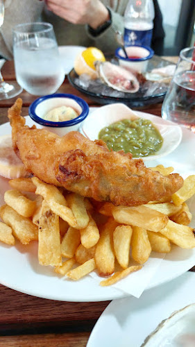 5 Must-Visit Fish &amp; Chips Shops in GB: A Delicious British Tradition
