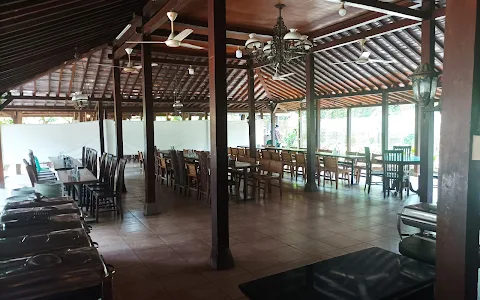 Warna Warni Resto Cafe.Bekasi image