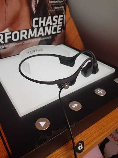 Sporting Goods Store «Marathon Sports», reviews and photos, 255 Washington St, Wellesley, MA 02481, USA