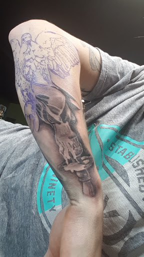 Tattoo Shop «Skin Worthy Tattoo», reviews and photos, 1601 6th St SW, Cedar Rapids, IA 52404, USA