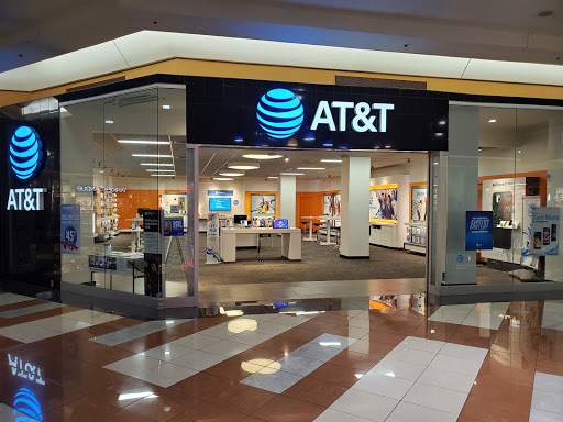 Shopping Mall «Hanes Mall», reviews and photos, 3320 Silas Creek Pkwy, Winston-Salem, NC 27103, USA