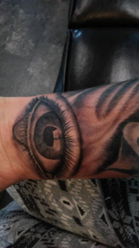 Tattoo Shop «Primo Ink Tattoo», reviews and photos, 515 S Pokegama Ave, Grand Rapids, MN 55744, USA