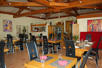 Atmosphère du Restaurant Le Petit Gourmand à Connaux - n°10