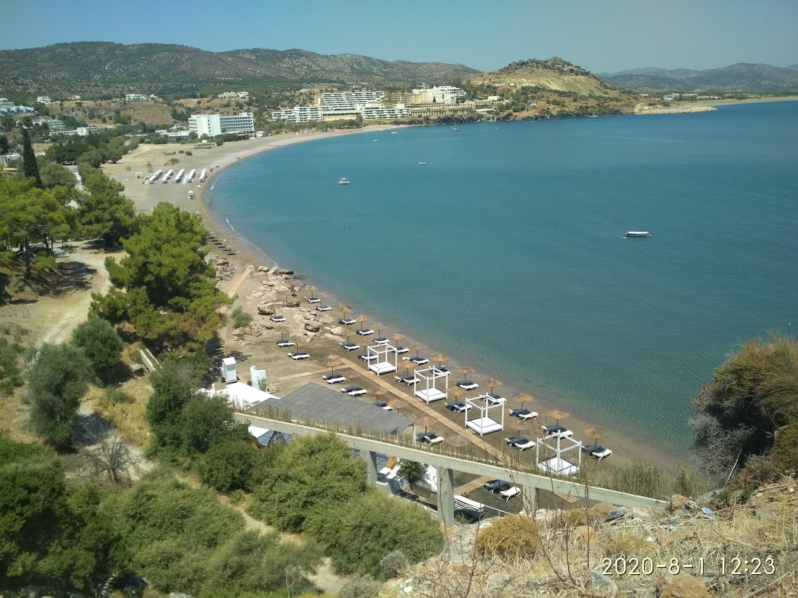 Foto von Vlicha Strand annehmlichkeitenbereich