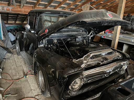 Bill's Trucks and Salvage