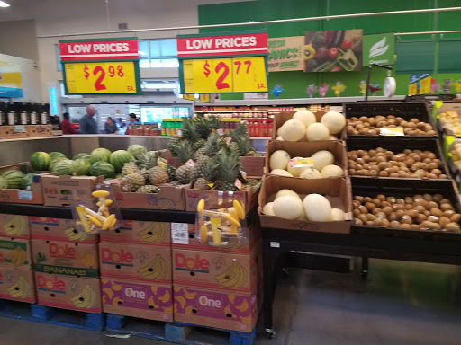 Grocery Store «H-E-B Grocery», reviews and photos, 3590 College St, Beaumont, TX 77701, USA