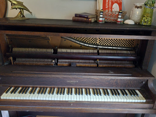 Piano repair service Gresham
