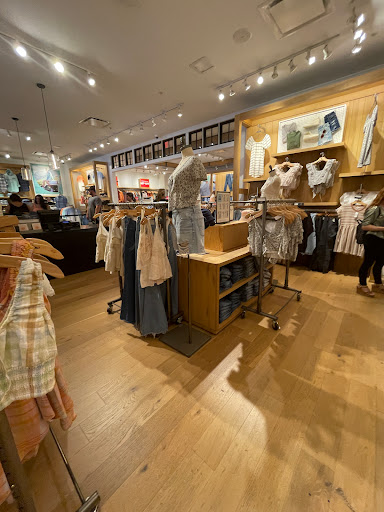 Clothing Store «AEO & Aerie Store», reviews and photos, 2615 Medical Center Pkwy #1370, Murfreesboro, TN 37129, USA