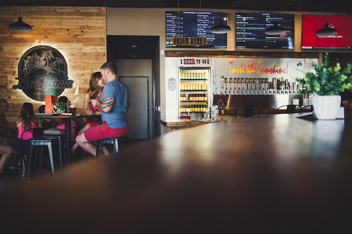 La Quinta Brewing Co - Palm Springs Taproom image