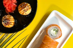 Sushi, Rolly, Burgery Temaki Ulan-Ude image