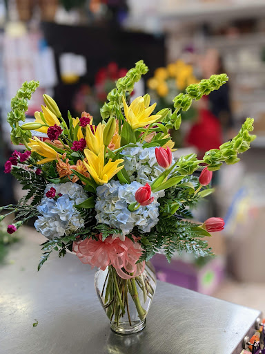 Florist «All A Bloom Florist and Gifts (24/7)», reviews and photos, 116 N Collins St, Plant City, FL 33563, USA