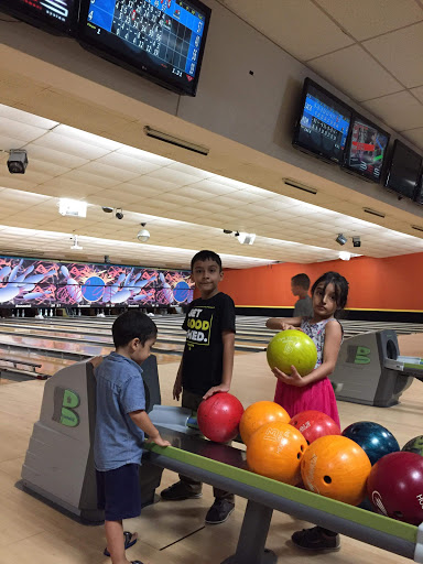 Bowling Alley «East Greenbush Bowling Center», reviews and photos, 570 Columbia Turnpike, East Greenbush, NY 12061, USA