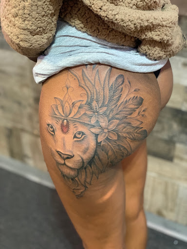 Explore sunflower tattoo ideas black and white, creative tattoo ideas in Bronx, available at Black Version TATTOO Shop