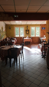 Atmosphère du La Favorite, restaurant - traiteur à Pagny-sur-Meuse - n°11