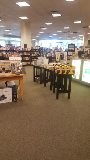 Book Store «Barnes & Noble», reviews and photos, 21001 N Tatum Blvd #42, Phoenix, AZ 85050, USA