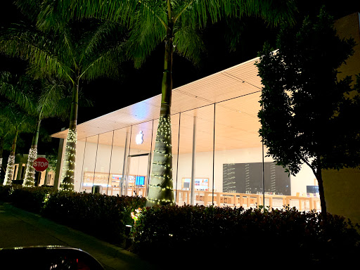 Computer Store «Apple Waterside Shops», reviews and photos, 5555 Tamiami Trail N, Naples, FL 34108, USA