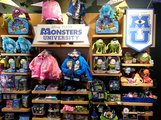 Toy Store «Disney Store», reviews and photos, 108 N State St, Chicago, IL 60602, USA