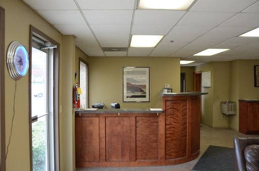 Auto Body Shop «Andrews Collision Center Inc», reviews and photos, 815 3rd St SE, Cedar Rapids, IA 52401, USA