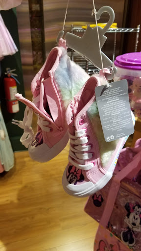 Toy Store «Disney Store», reviews and photos, 108 N State St, Chicago, IL 60602, USA