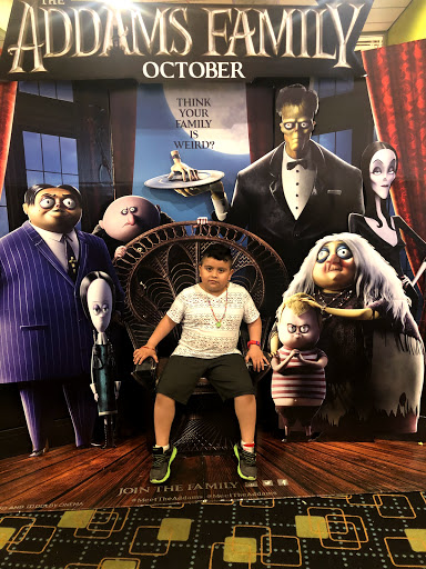 Movie Theater «North Riverside Luxury 6: Classic Cinemas», reviews and photos, 7501 W Cermak Rd, Riverside, IL 60546, USA