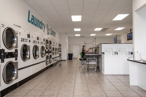 Starcrest Cleaners in Washington, Illinois