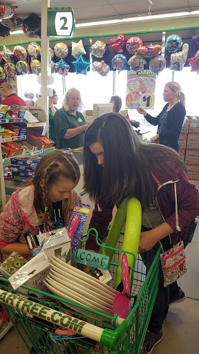 Dollar Store «Dollar Tree», reviews and photos, 5987 Hoover Rd, Grove City, OH 43123, USA