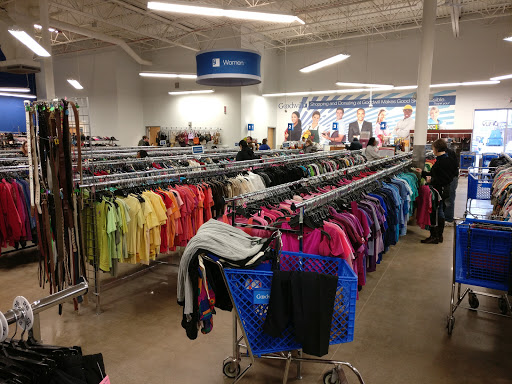 Donations Center «Goodwill Industries of Greater Cleveland & East Central Ohio», reviews and photos, 6605 Mayfield Rd, Mayfield Heights, OH 44124, USA