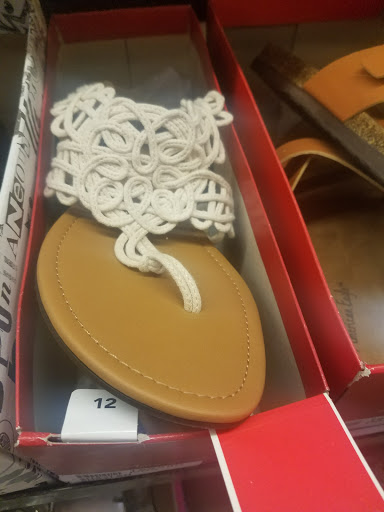 Shoe Store «Payless ShoeSource», reviews and photos, 1045 N Wilson Way, Stockton, CA 95205, USA