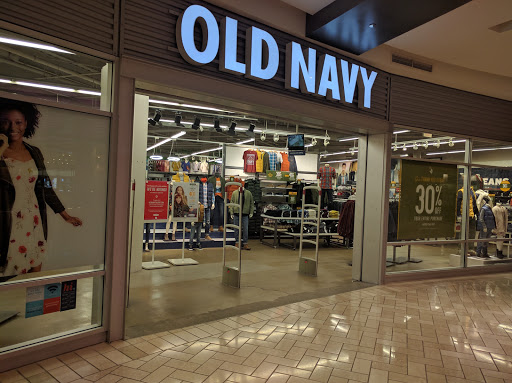 Old Navy, 1961 Chain Bridge Rd, McLean, VA 22102, USA, 