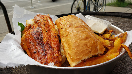 Bar & Grill «Reggies Chicago», reviews and photos, 2105 S State St, Chicago, IL 60616, USA