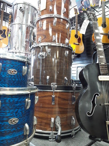 Pawn Shop «Parkway Jewelry and Loan Pawn Shop», reviews and photos, 4006 W Plano Pkwy, Plano, TX 75093, USA